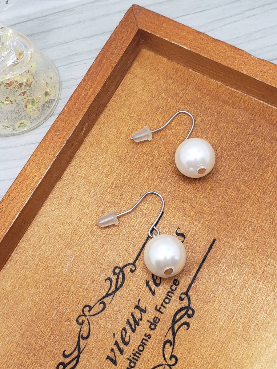 ★ハンドメイド イヤリングorピアス 250 樹脂フック・バネ(クリップ)式イヤリング金具など変更無料 パール★_画像2