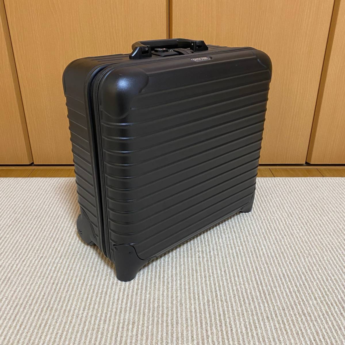 半額】 RIMOWA リモワ 廃盤2輪二輪モデル www.esn-spain.org