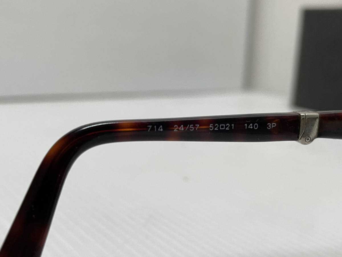 AT542★中古現状品 Persol ペルソール イタリア製 折りたたみサングラス★714 24/57★替レンズ付★キズ・傷み有_画像7