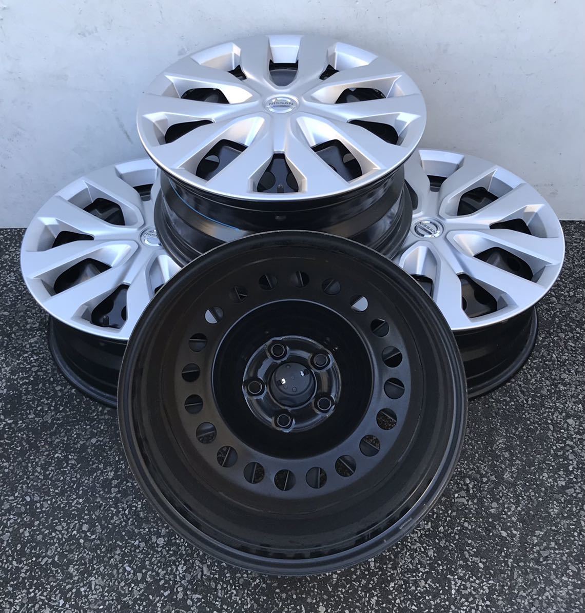 美品・17インチ7J純正5H114.3スチールホイール鉄チン日産