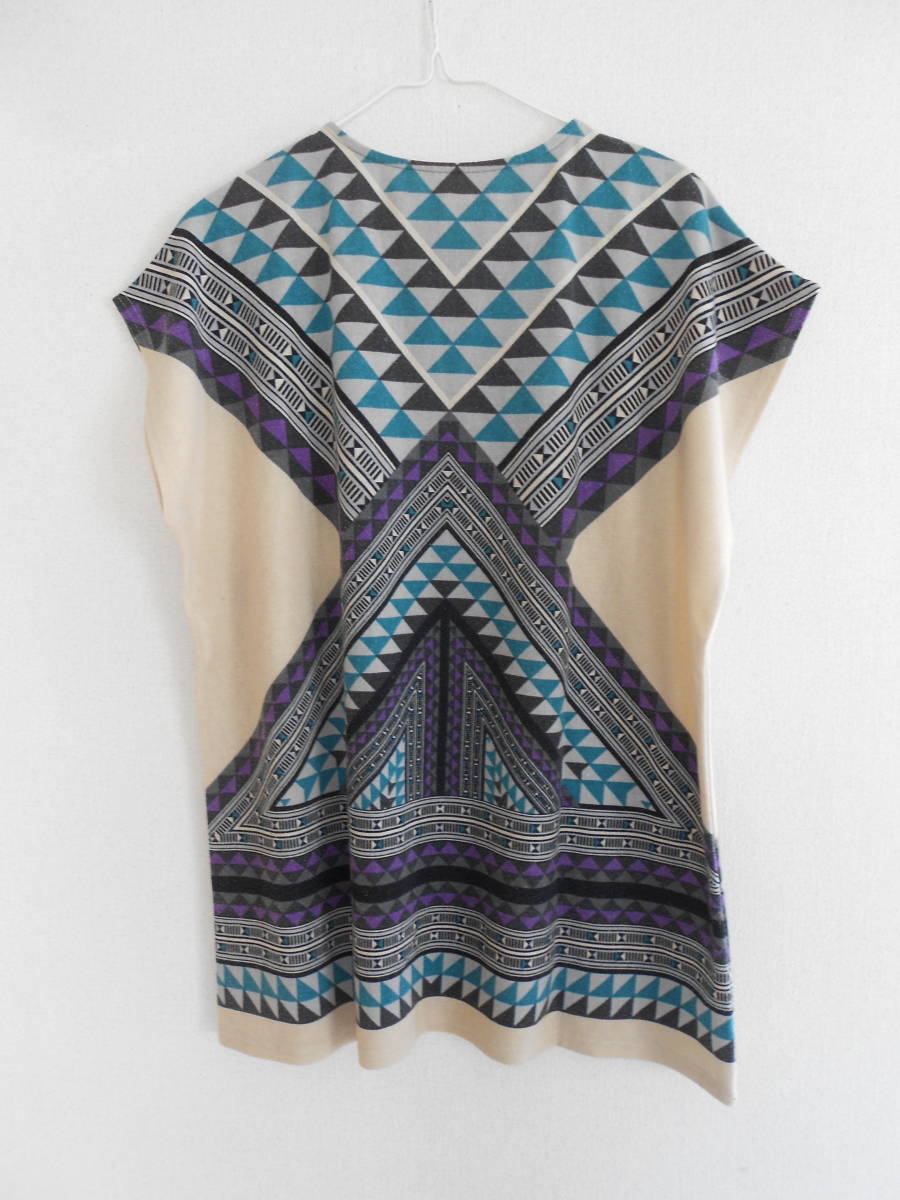 * stylish geometrical pattern. tunic * green purple beige color *M