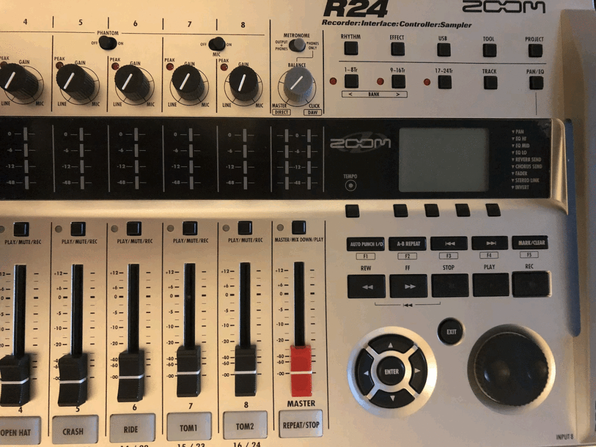 ヤフオク! - ZOOM R24 マルチトラックレコーダー オーディオイン...