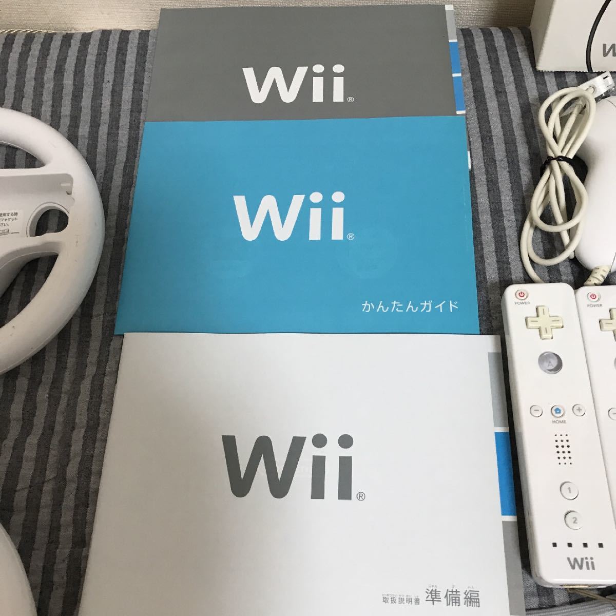 Wii本体マリオカート　ソフト8本付き　3人ですぐに遊べるセット