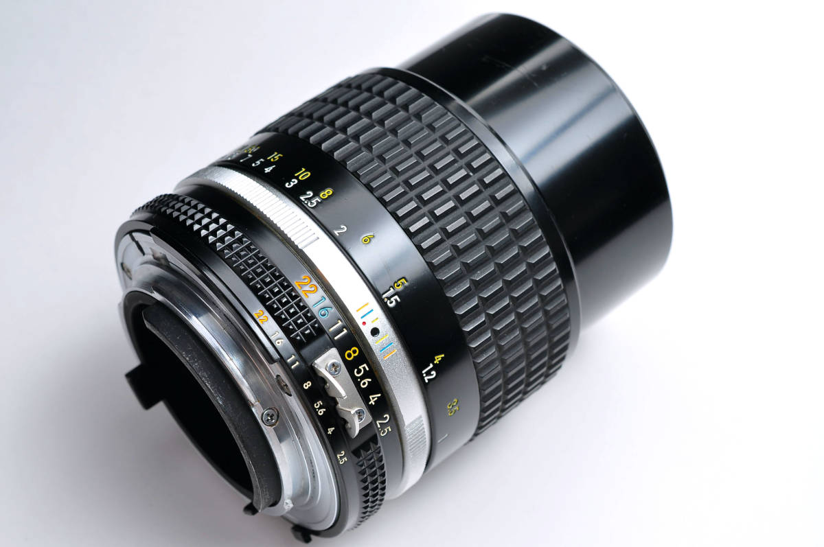□ 美品 Nikon Ai-s NIKKOR 105mm F2.5 ニコン 動作確認済 光学系綺麗