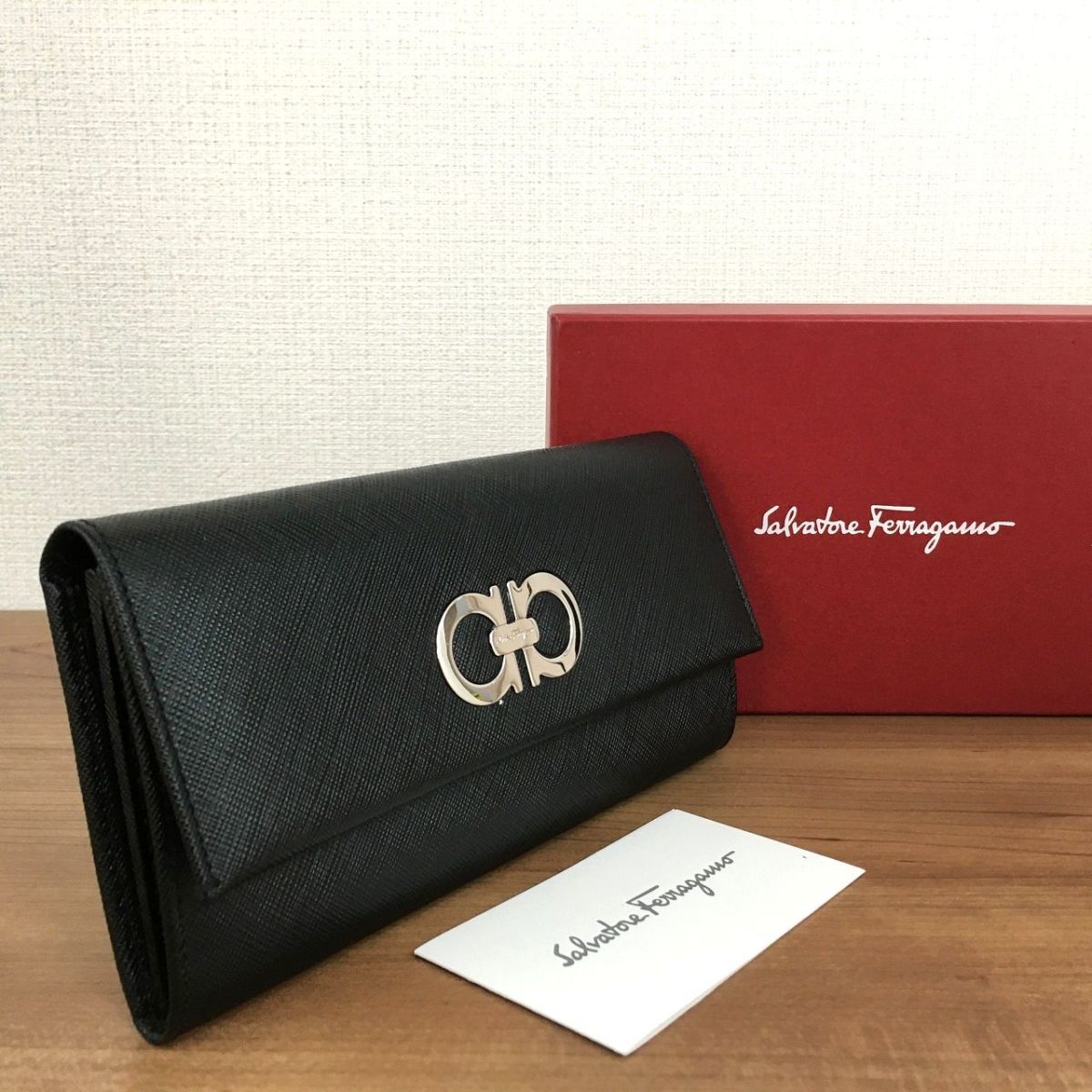 極☆送料無料☆ 極美品 Salvatore Ferragamo 長財布 ブラック レザー