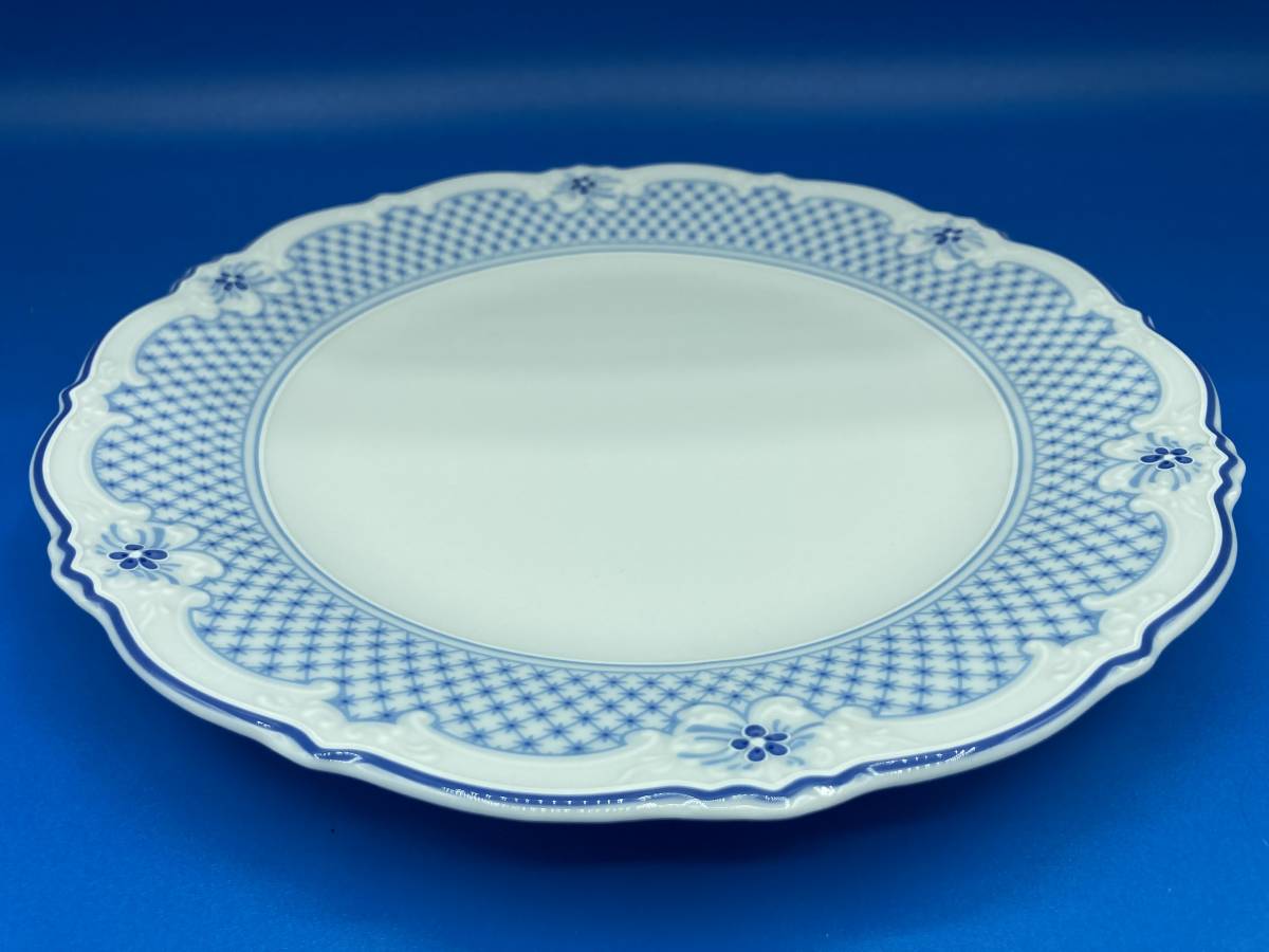 【未使用　保管品　箱なし】HUTSCHENREUTHER フッチェンロイター(独国)　★Estelle　★プレート ケーキ皿　★サイズ　190mm_画像3