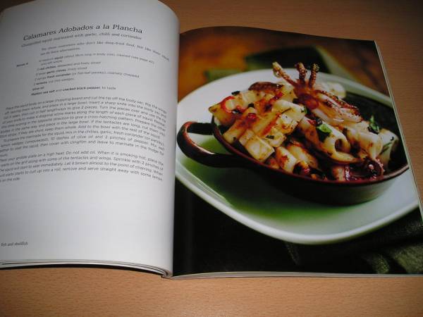 洋書・Tapas：Simple Combinations, Striking Flavours・極上のスペイン料理＆タパスの貴重なレシピ本です_画像3