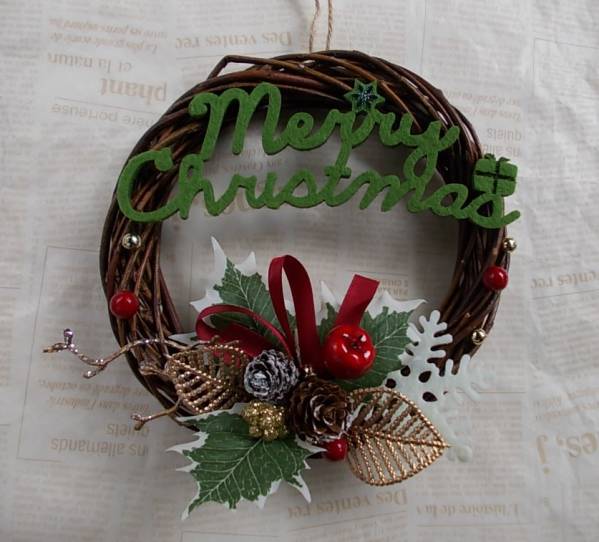  hand made * Christmas wreath * crystal felt apple *