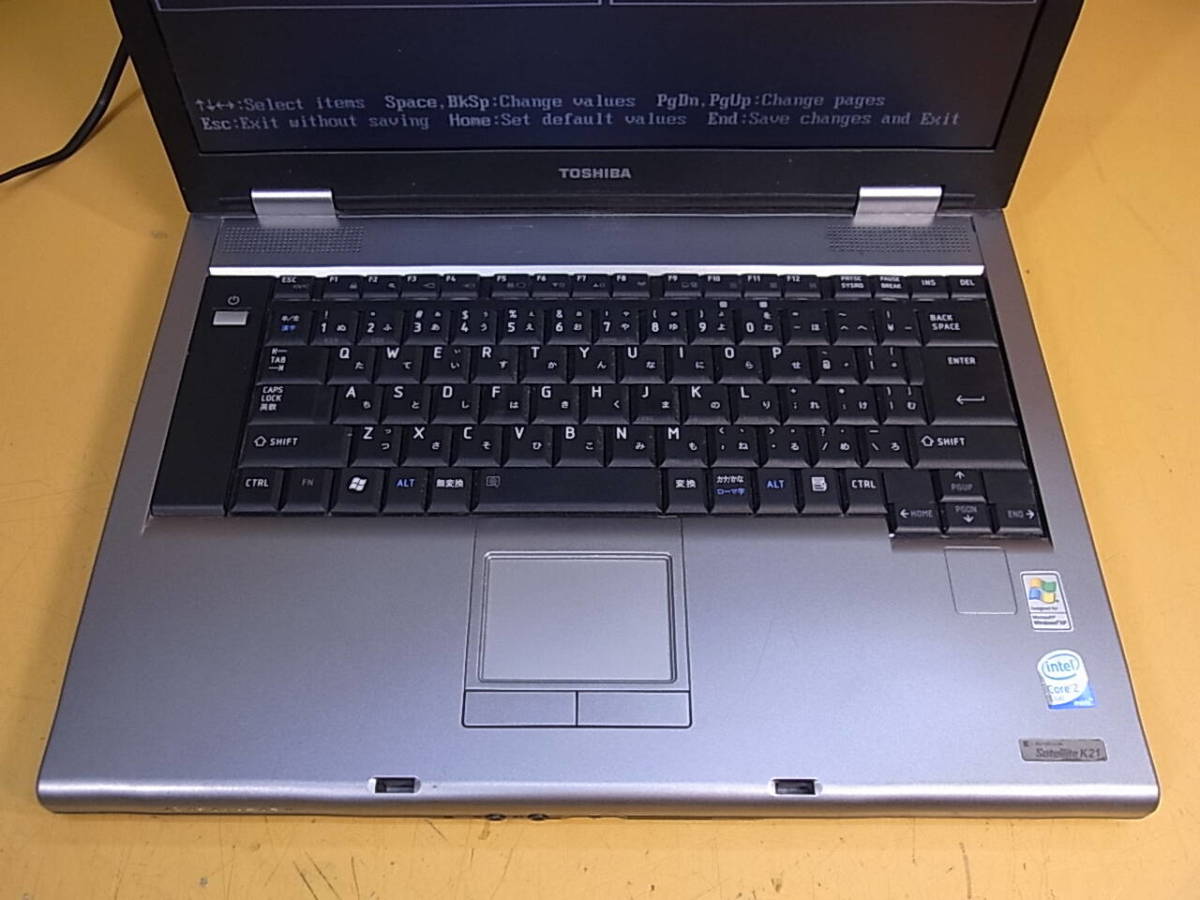 □R/053☆東芝 TOSHIBA☆15.4型ノートパソコン☆dynabook Satellite K21 200E/W☆Core2Duo☆メモリ512MB☆HDD/OSなし☆ジャンク_画像3