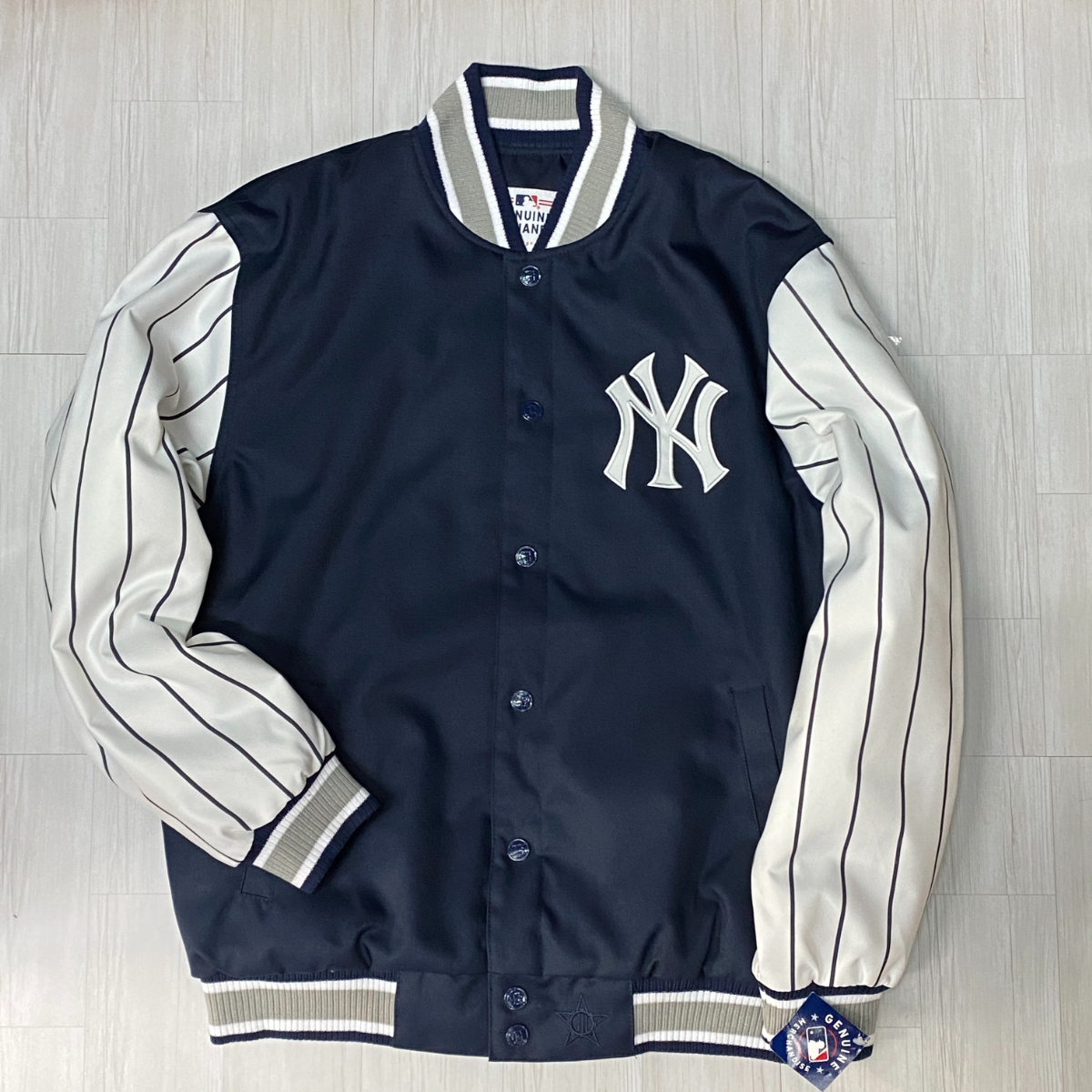 USA正規品 【L】 JHデザイン MLB ニューヨーク ヤンキース NY Yankees メジャーリーグ スタジャン 紺 ピンストライプ スタジアムジャンパー_画像1