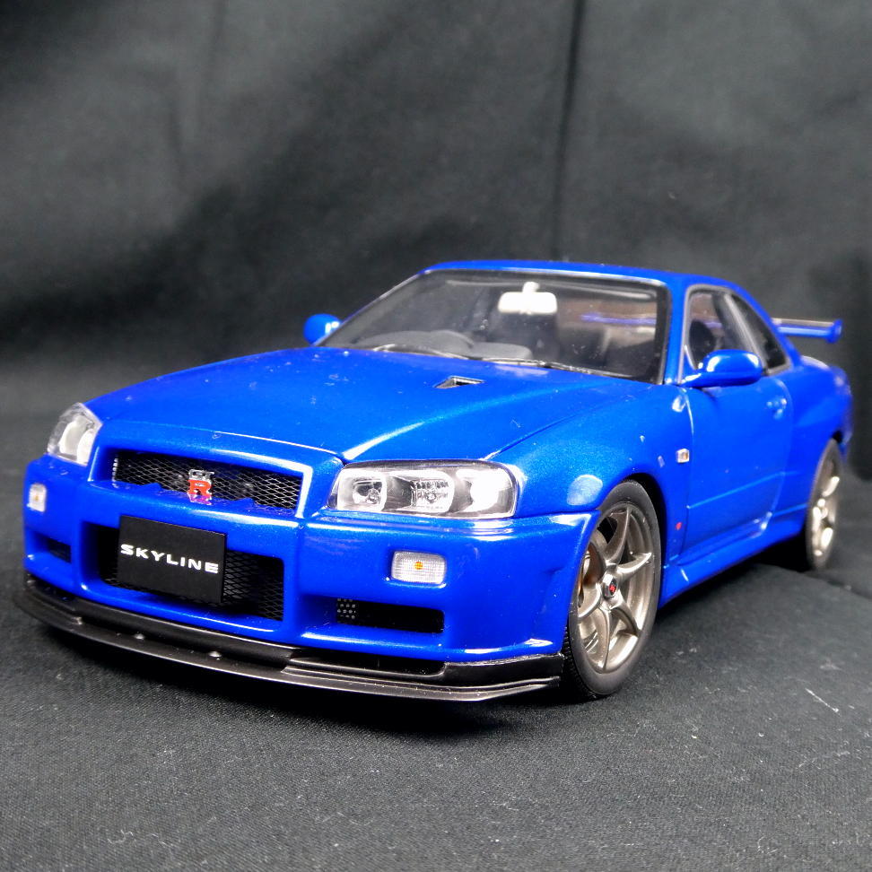 スカイラインという名を冠した最後のGT-R★R34★スカイラインGT-R★V-SPECⅡ★SKYLINE　GT-R★ミニカー★オートアート★１/１8★送料無料_画像2