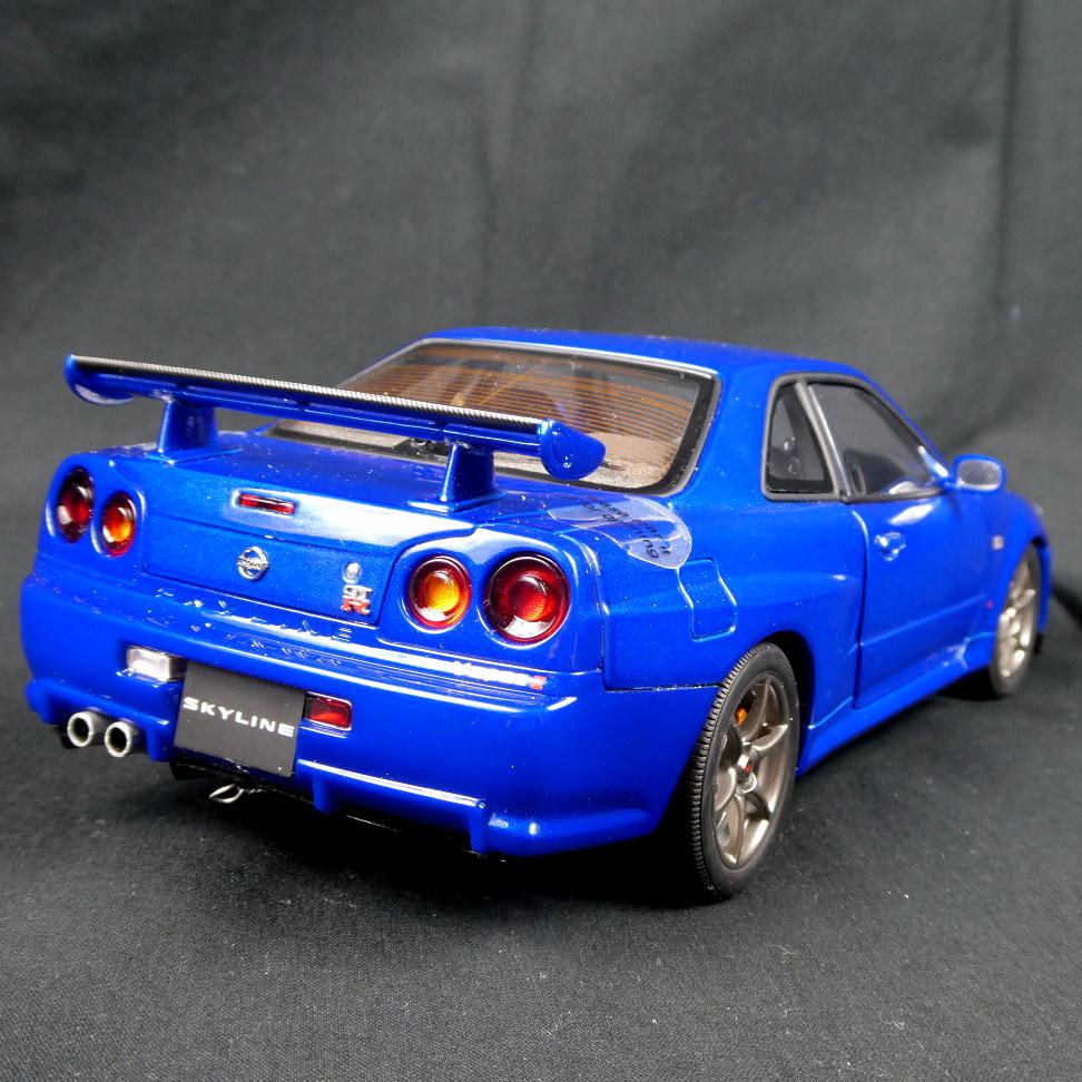 スカイラインという名を冠した最後のGT-R★R34★スカイラインGT-R★V-SPECⅡ★SKYLINE　GT-R★ミニカー★オートアート★１/１8★送料無料_画像3