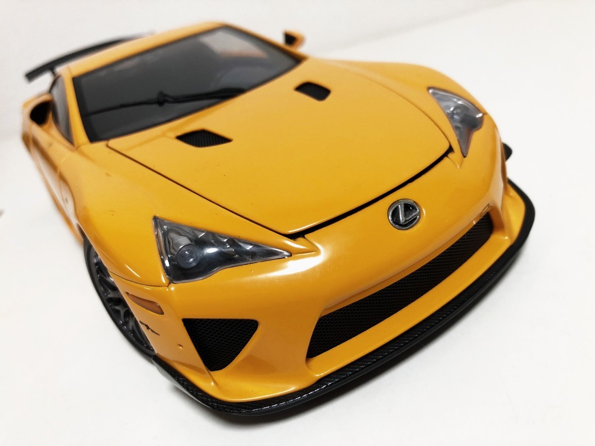 贈物 オートアート 1 18 レクサスLFA ニュルブルクリンクパッケージ