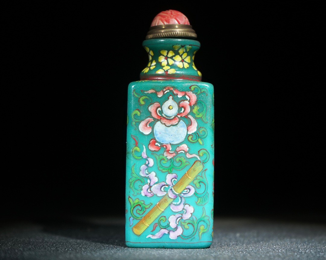 古寶奇蔵】琉璃製・細密彫・瑞獣紋・鼻煙壺・置物・賞物・中国時代美術-