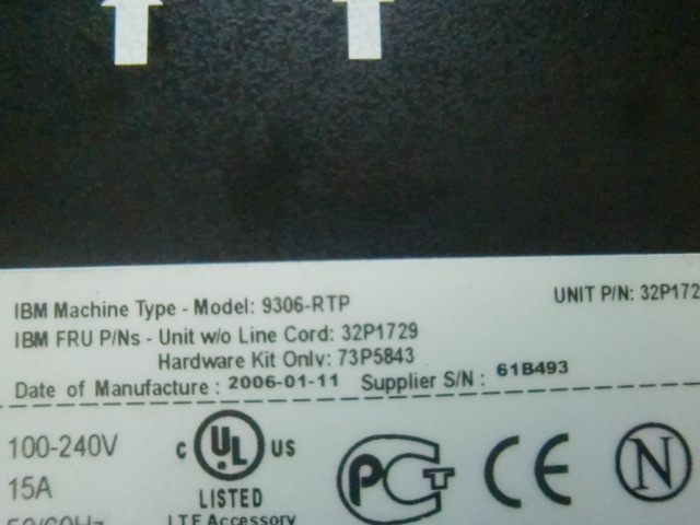 ☆IBM DP Universal Rack PDU 32P1762 2個付き×2台セット！（M-6385）「100サイズ」☆_画像3