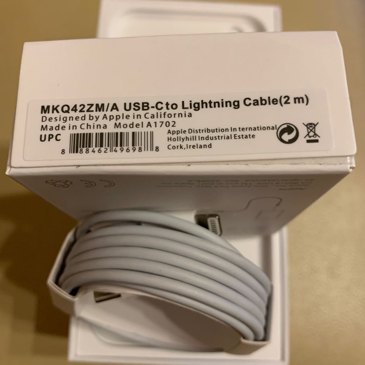 Apple 純正品　USB-C Lightningケーブル　2m                    iPhone iPad