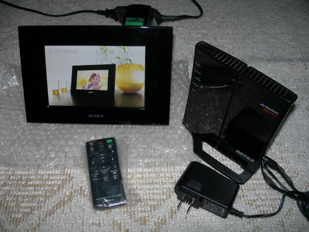  trust. SONY DPF-A72N digital photo frame black remote control attaching operation goods . Buffalo router :G301N in set cheap prompt decision 