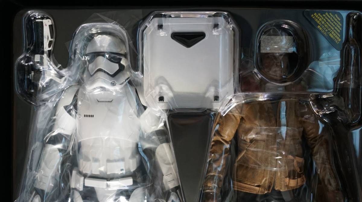 * unopened new goods / hot toys HOT TOYS Star Wars [ fins & First order Stormtrooper la Io to control version 2 body set ]