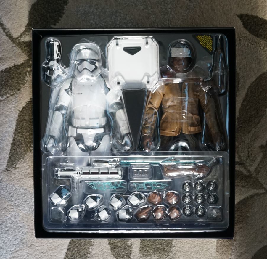 * unopened new goods / hot toys HOT TOYS Star Wars [ fins & First order Stormtrooper la Io to control version 2 body set ]