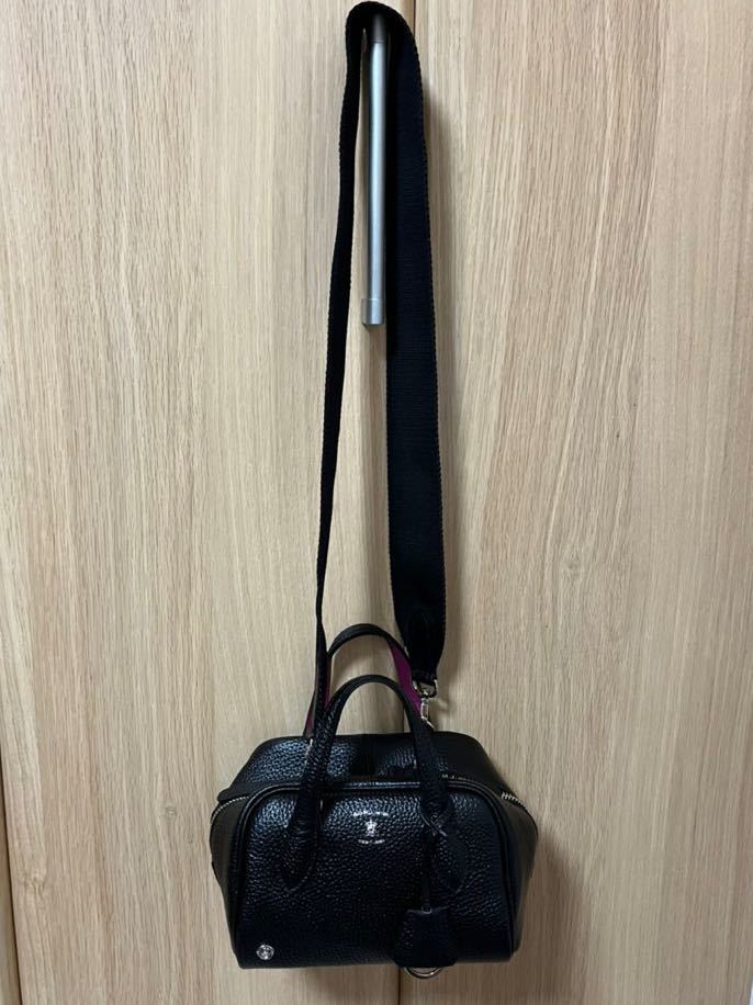 ADMJ 牛革2wayマイクロミニボストン ブラック 新品タグ付き　日本製　シルバー金具　18cm_ストラップを付けた状態