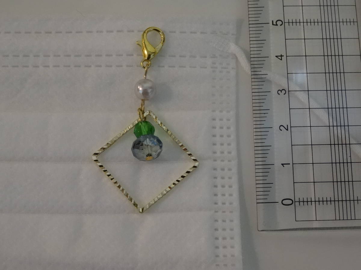 ハンドメイド チャーム☆ビーズアクセサリー マスクチャーム ファスナーチャーム ④ ガラスビーズ使用 【受賞店舗】 ハンドメイド チャーム☆ビーズアクセサリー マスクチャーム ファスナーチャーム ④ ガラスビーズ使用 【受賞店舗】