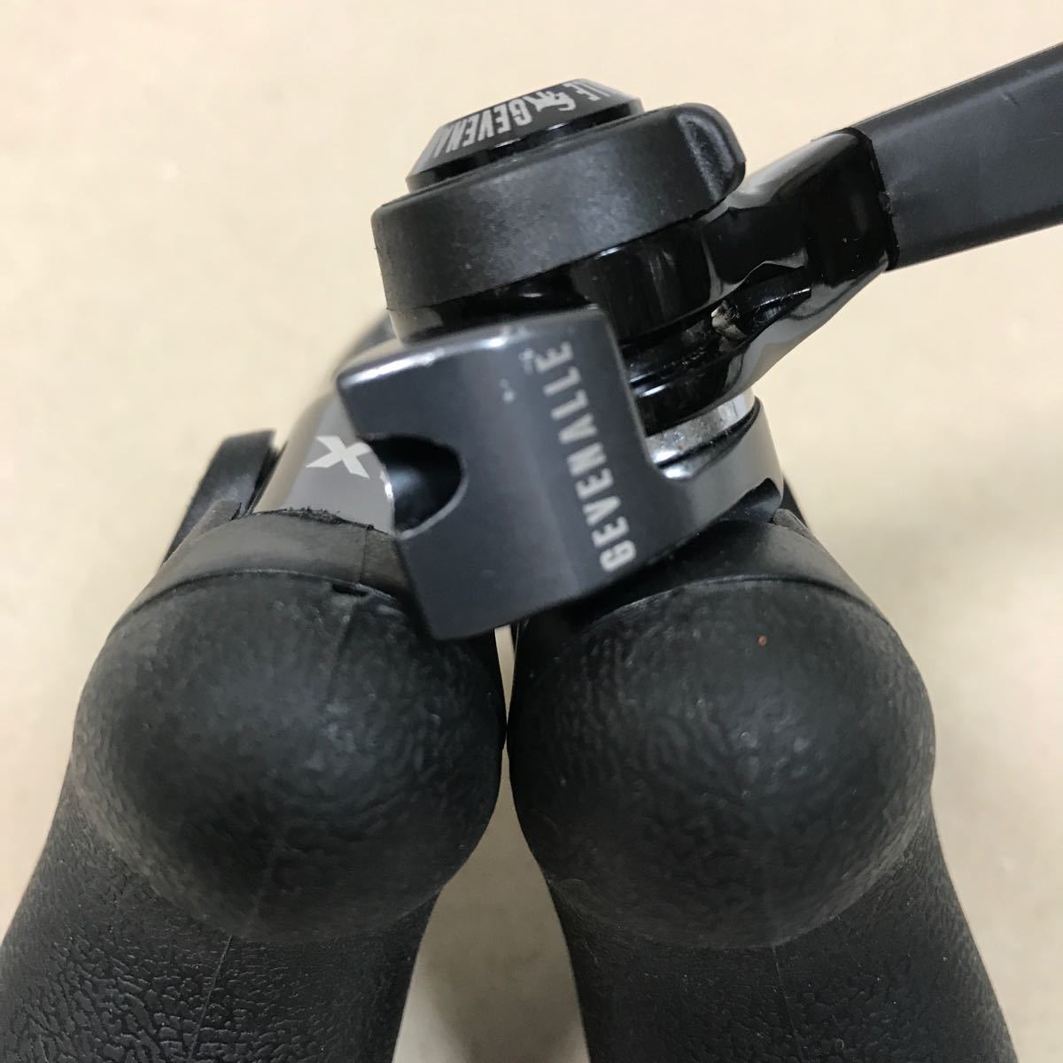 Gevenalle CX1 + シマノ11s 純正シフトレバー + Wolftooth Gevenalle CX1 + シマノ11s 純正シフトレバー + Wolftooth