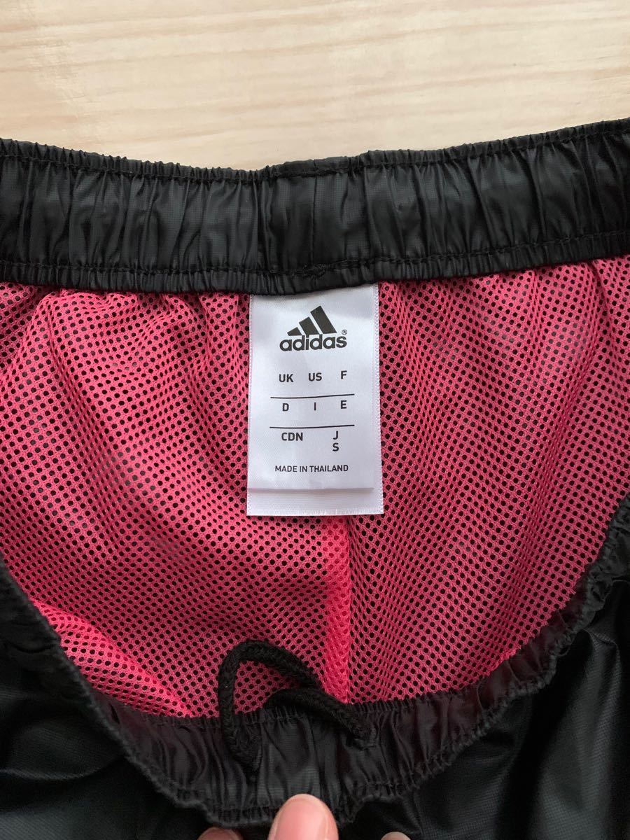 adidas アディダス　ショートパンツ　ランニングパンツ　黒　ピンク