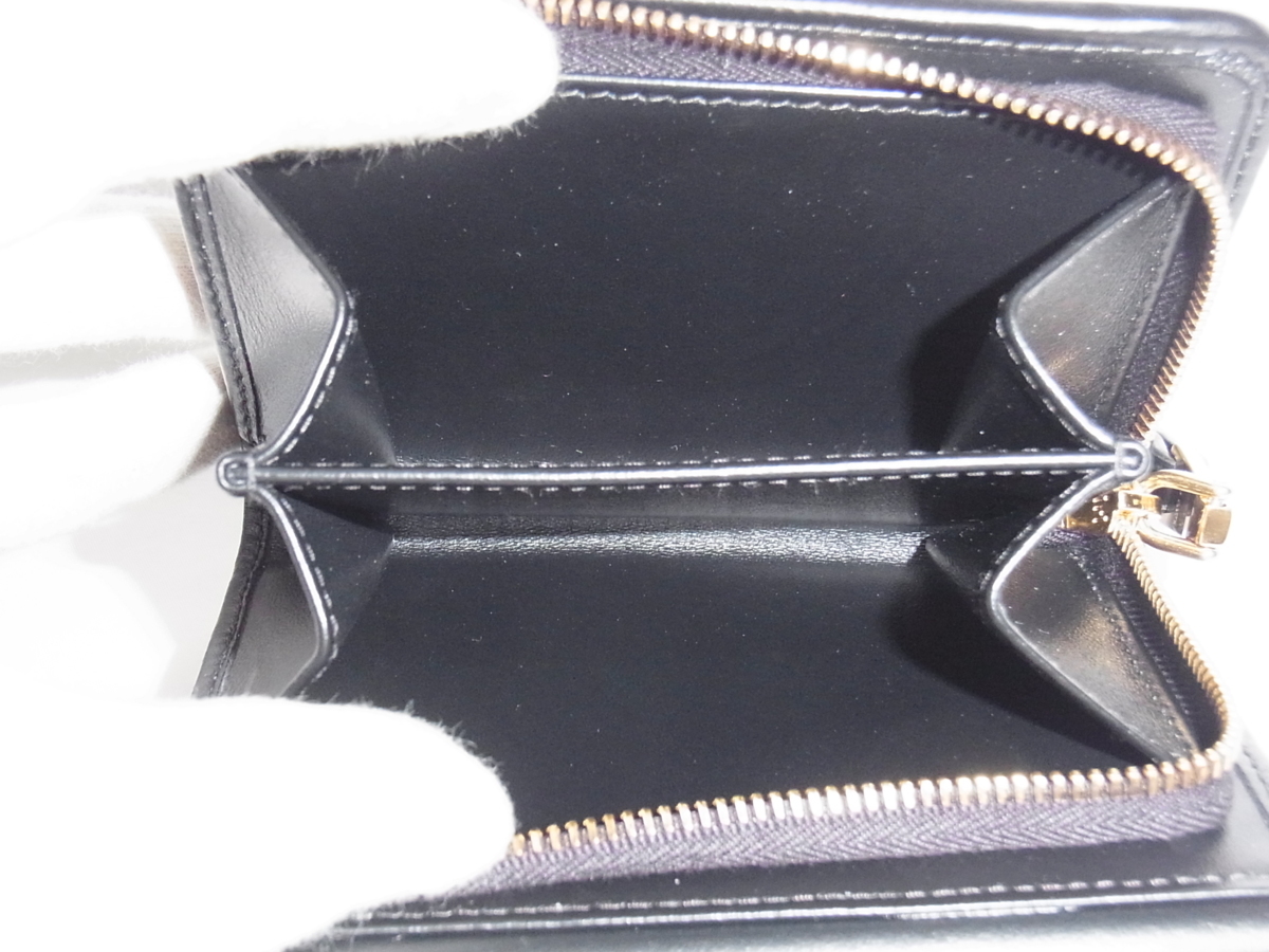 ミュウミュウ MIUMIU 二つ折りコンパクト財布 ブラック（NERO) レザー 5ML002 未使用美品 箱・カードあり_画像7