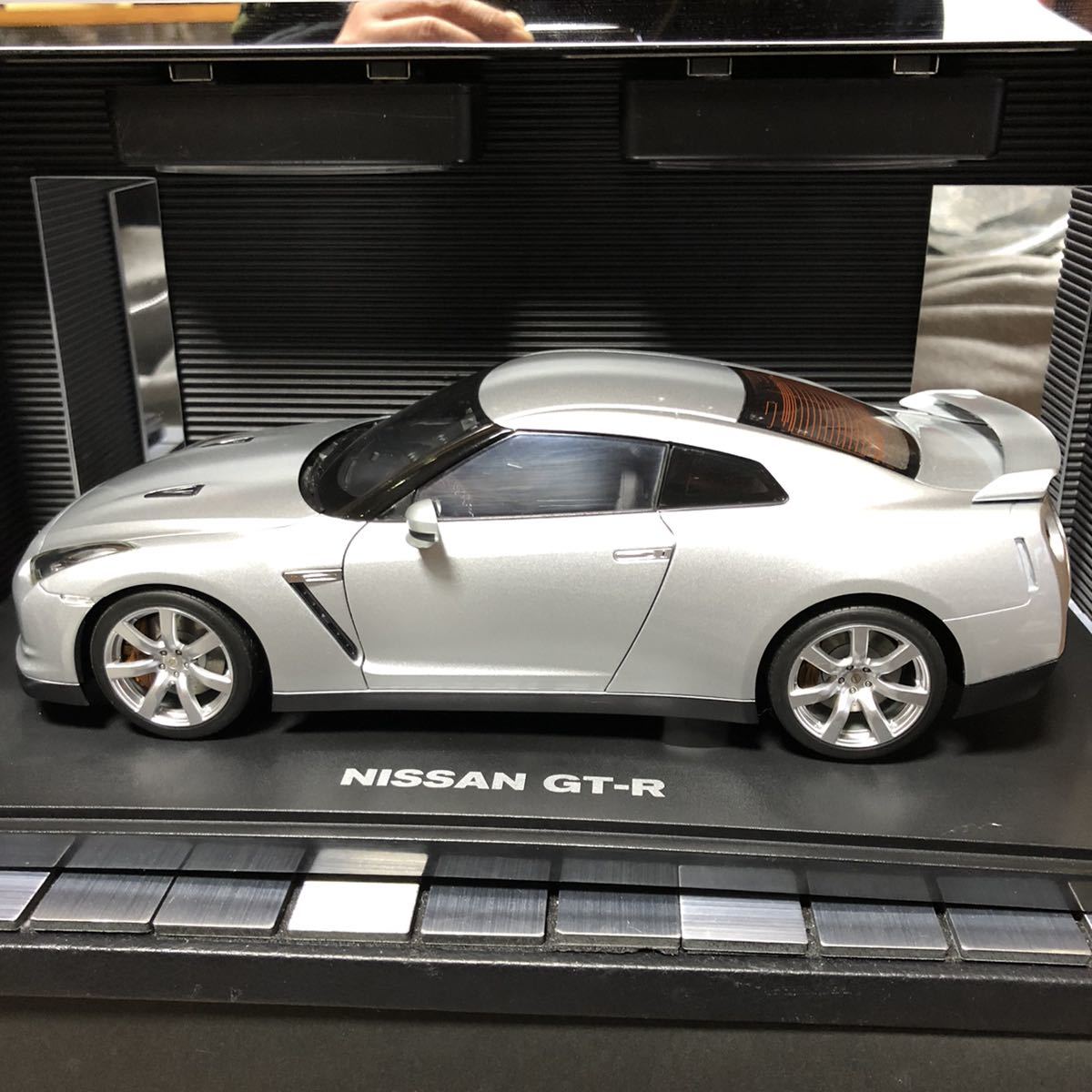 未展示品 オートアート 1/18 日産GTR R35 シルバー vittoriosplayas.com