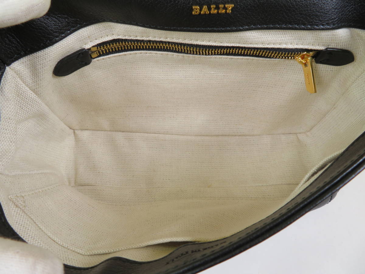 美品　バリー ＢＡＬＬＹ　レディース チェーン　ショルダーバッグ バッグ 黒　Viva Small Leather Shoulder Bag /Gold_画像5