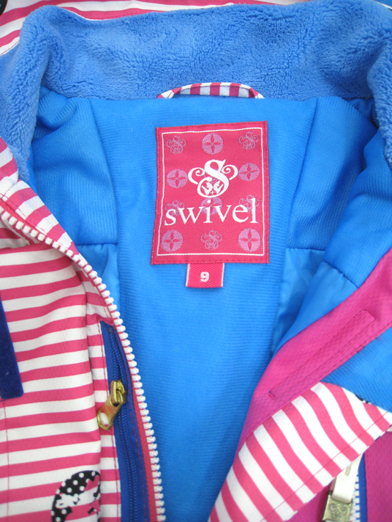 swivel/スウィベル スノーボードウェア 9号 ディズニー レディース 上下セット ピンク フード スキーウェア 女性用 札幌_画像6