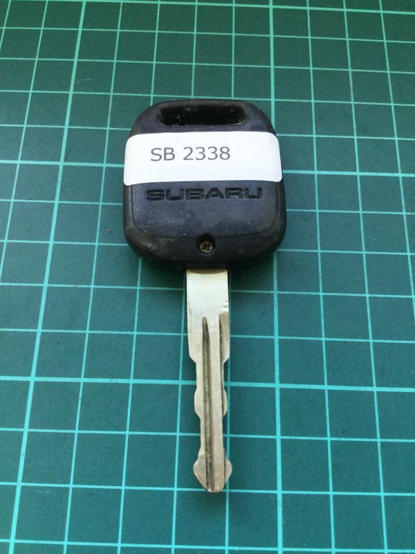 SB 2338 スバル 純正 キーレス リモコン プレオ サンバー インプレッサ フォレスター レガシー B4 BH5等 2B 2ボタン_画像2