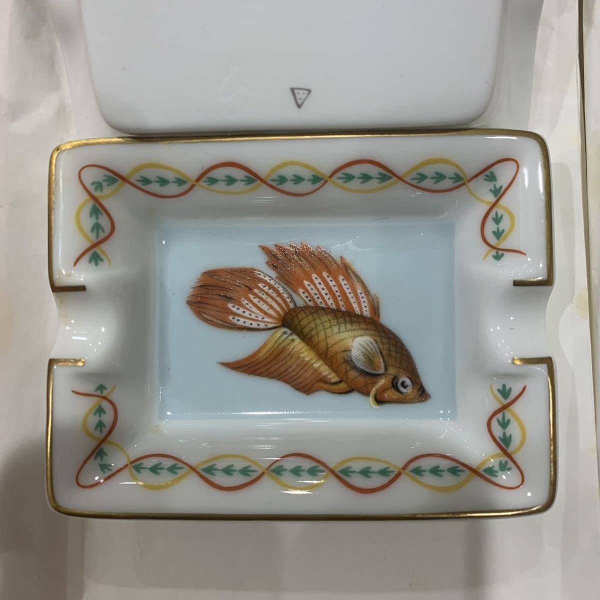 パリ本店購入　逸品　HERMES エルメス 陶器 ミニ 灰皿 2個セット 小物入れ 魚 トレイ 箱