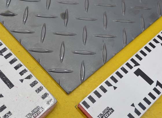 鉄 縞(シマ)鋼板(黒皮品)(2.3～9.0mm厚)の(914ｘ600～300ｘ200mm)定寸・枚数販売F11_画像3