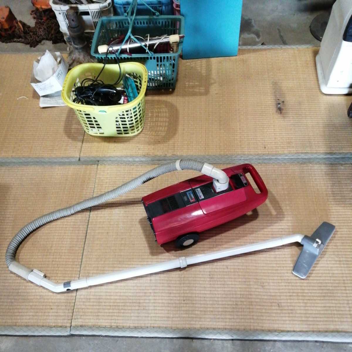佐賀発♪ 昭和レトロ Toshiba 東芝クリーナー 掃除機 VC-62VE 佐賀発♪ 昭和レトロ Toshiba 東芝クリーナー 掃除機 VC-62VE