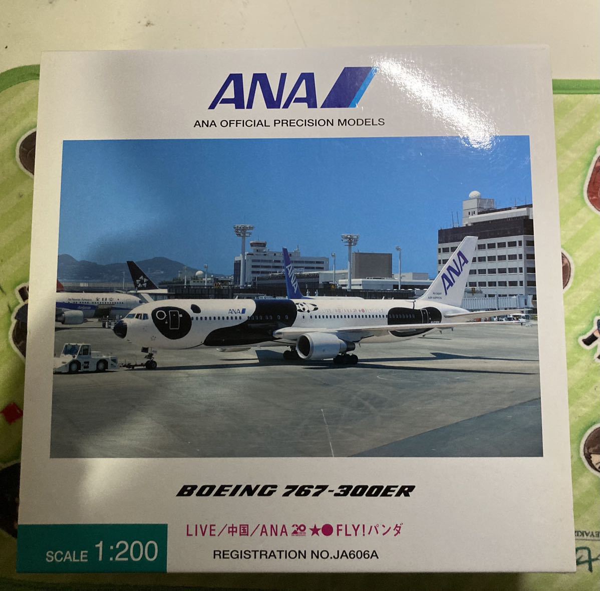 1/200 ANA B767-300ER JA606A ANA 特別塗装機 FLY!パンダ ANA OFFICIAL