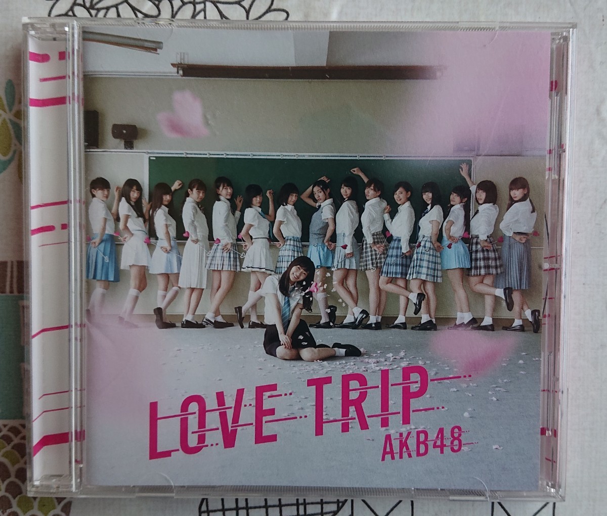 AKB48「LOVE TRIP］(帯あり) 中古CD