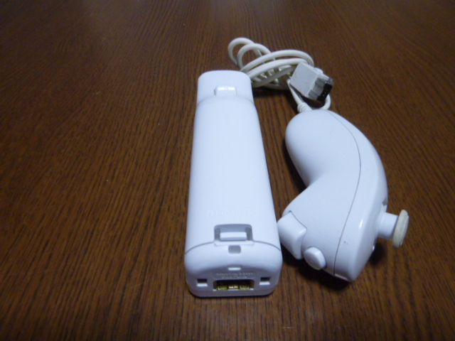 RN050【送料無料 動作確認済】Wii リモコン ヌンチャク セット ホワイト　白　