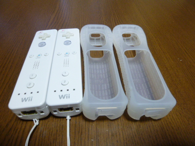 RSJ002【送料無料 即日配送 動作確認済】Wii リモコン 2個セット ホワイト　白　ストラップ　ジャケット　セット　リモコンカバー