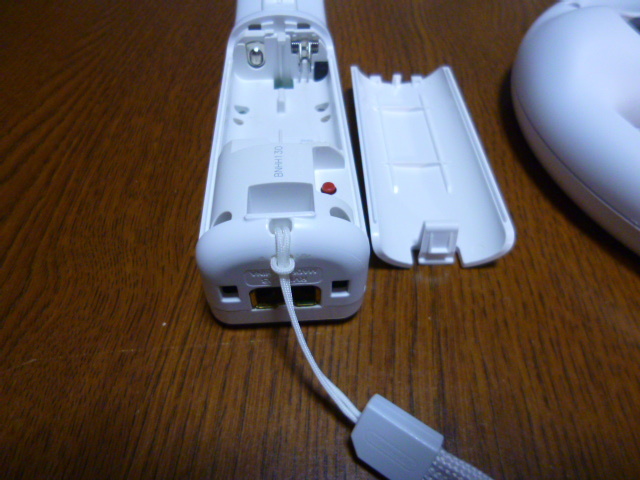 HR031【即日発送　送料無料】Wii マリオカート　ハンドル　リモコン　ストラップ　セット　ホワイト　（動作良好）白 任天堂 純正 