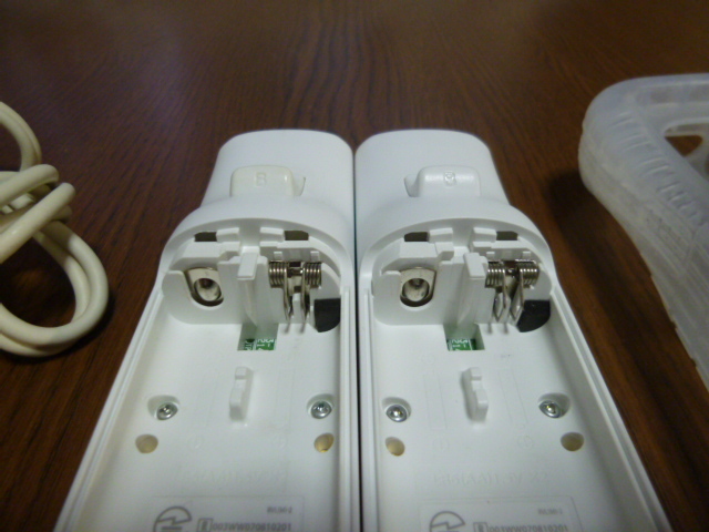 RSJN066【送料無料 動作確認済】Wii リモコン ヌンチャク ジャケット ストラップ　 2個セット ホワイト　白　カバー