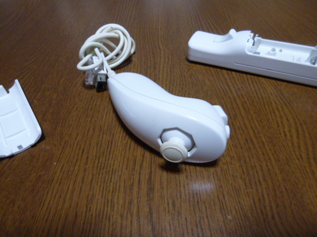 RN013【即日発送　送料無料　動作確認済】Wii リモコン ヌンチャク セット ホワイト　白　