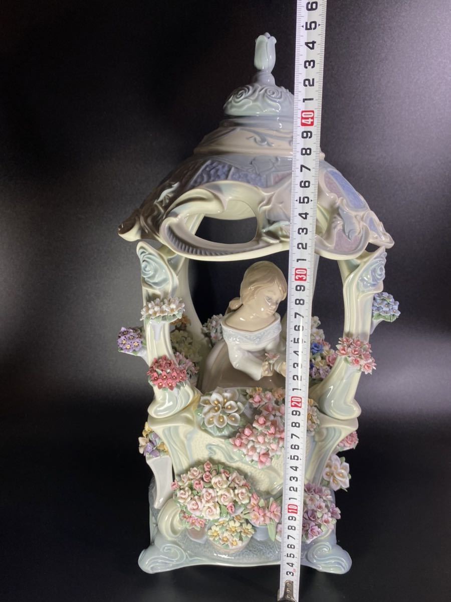 特大★ リヤドロ LLADRO フィギュリン【お花にかこまれて】《1865》 大型 陶器人形 少女 花 スペイン 高さ約47cm×26cm 西洋陶磁 置物 花束_画像10