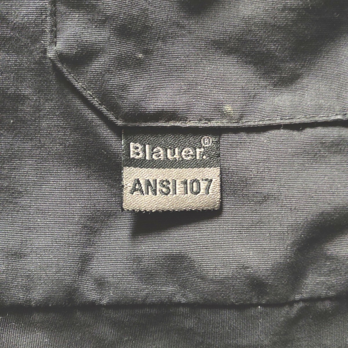 【値下げ】BLAUERリバーシブル・ボンバー・ジャケット 米国ANSI高可視性安全服基準