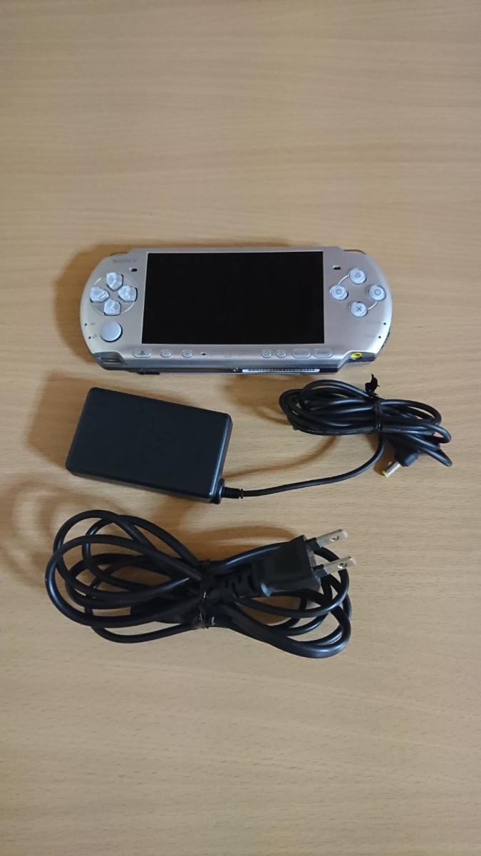 PSP 3000 本体 シルバー