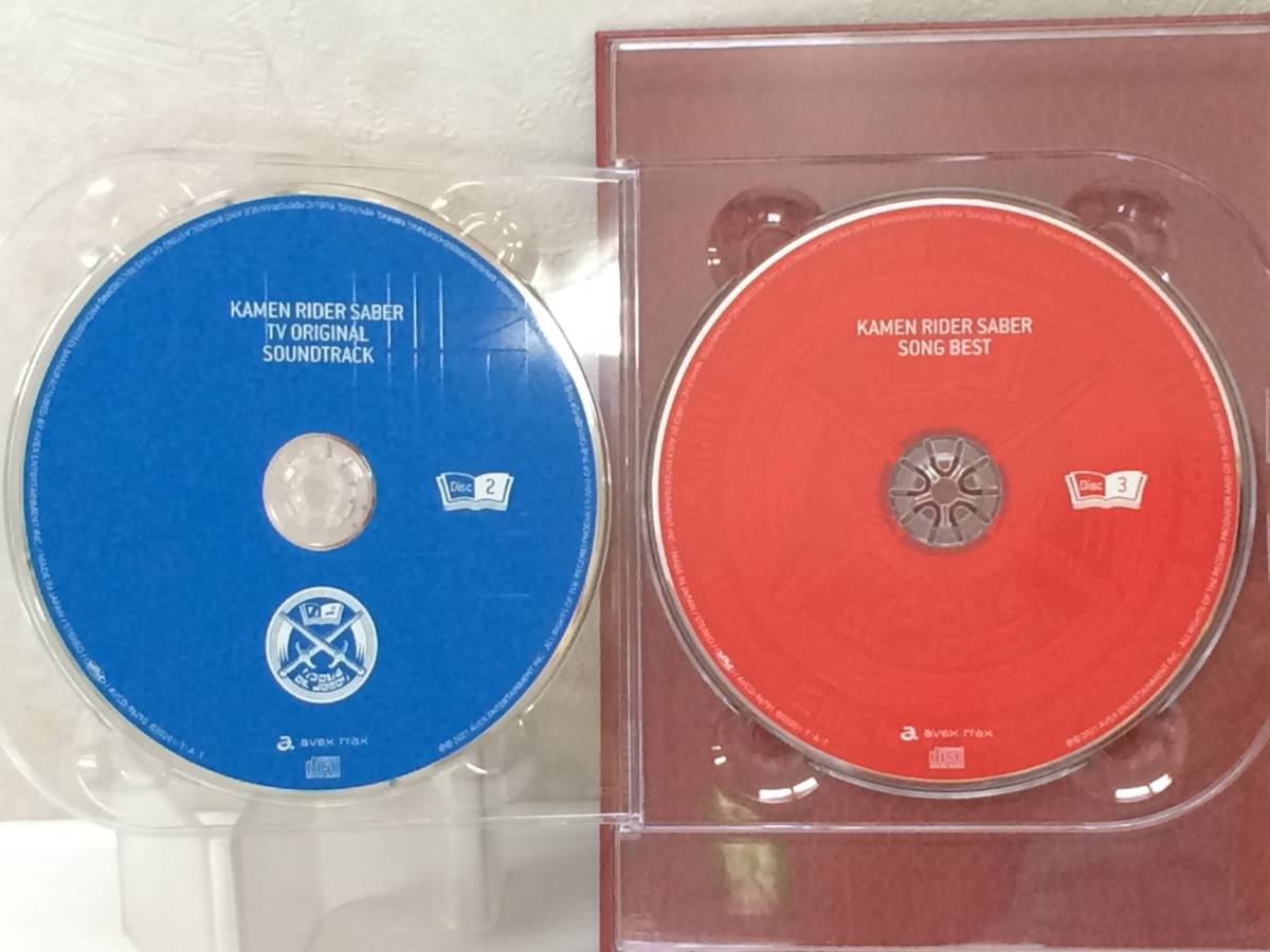 ◆仮面ライダーセイバー CD5枚＋DVD 数量限定盤 中古品 syacd038488_画像4