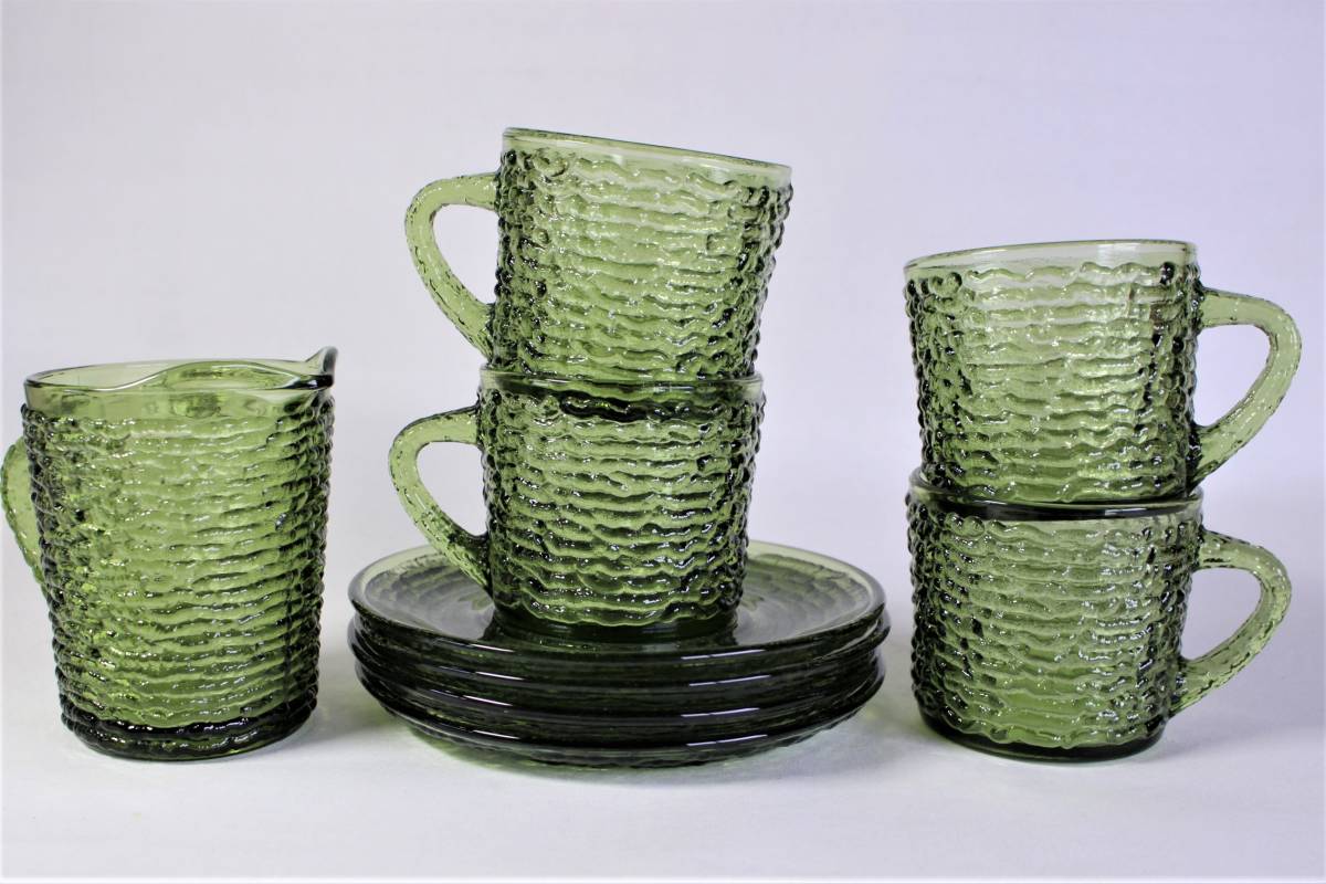 8 piece set! beautiful goods V anchor ho  King soreno cup & saucer avocado green creamer Fire King 