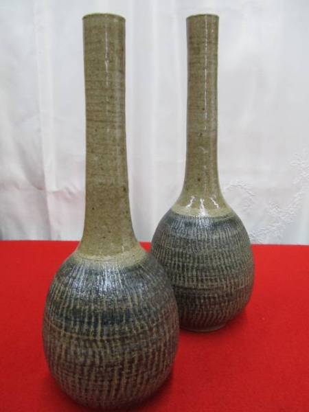 同花器2個セット　中古品　花瓶　細口　首の長いデザイン　陶印有_画像1