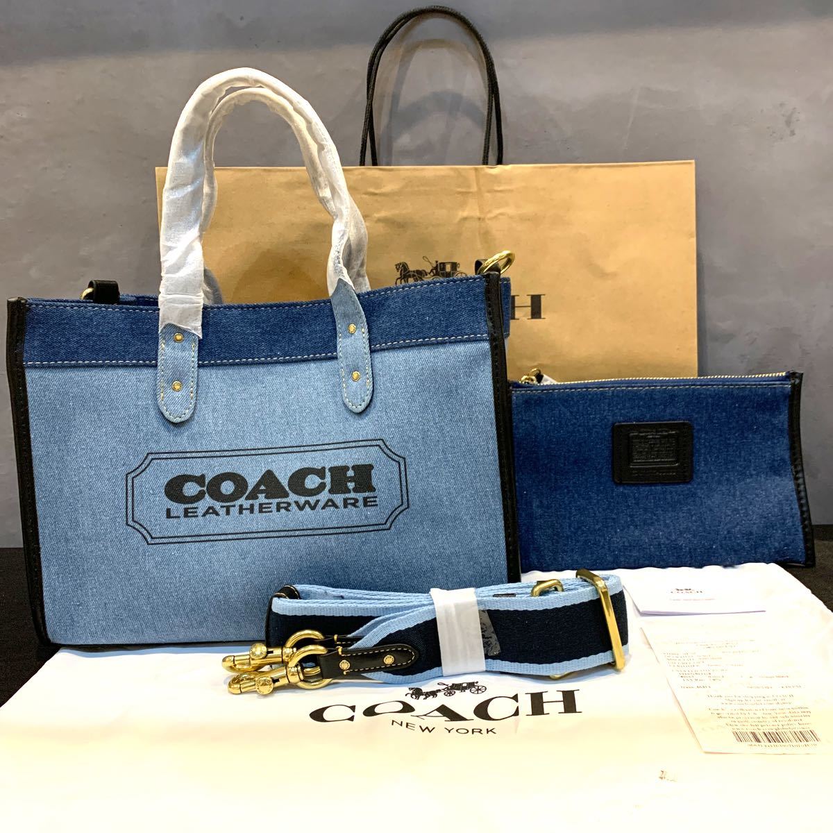 コーチ coach ウィズ コーチ バッジ デニム フィールド トートバッグ89163 B4/DE(デニム) コーチ coach ウィズ コーチ バッジ デニム フィールド トートバッグ89163 B4/DE(デニム)