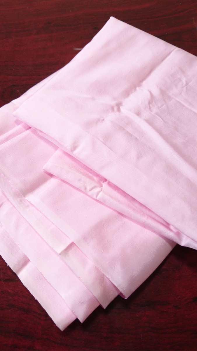ポリエステル 変わり織り 柄あり 裏地 生地 はぎれ  92cm巾×4m ピンク 